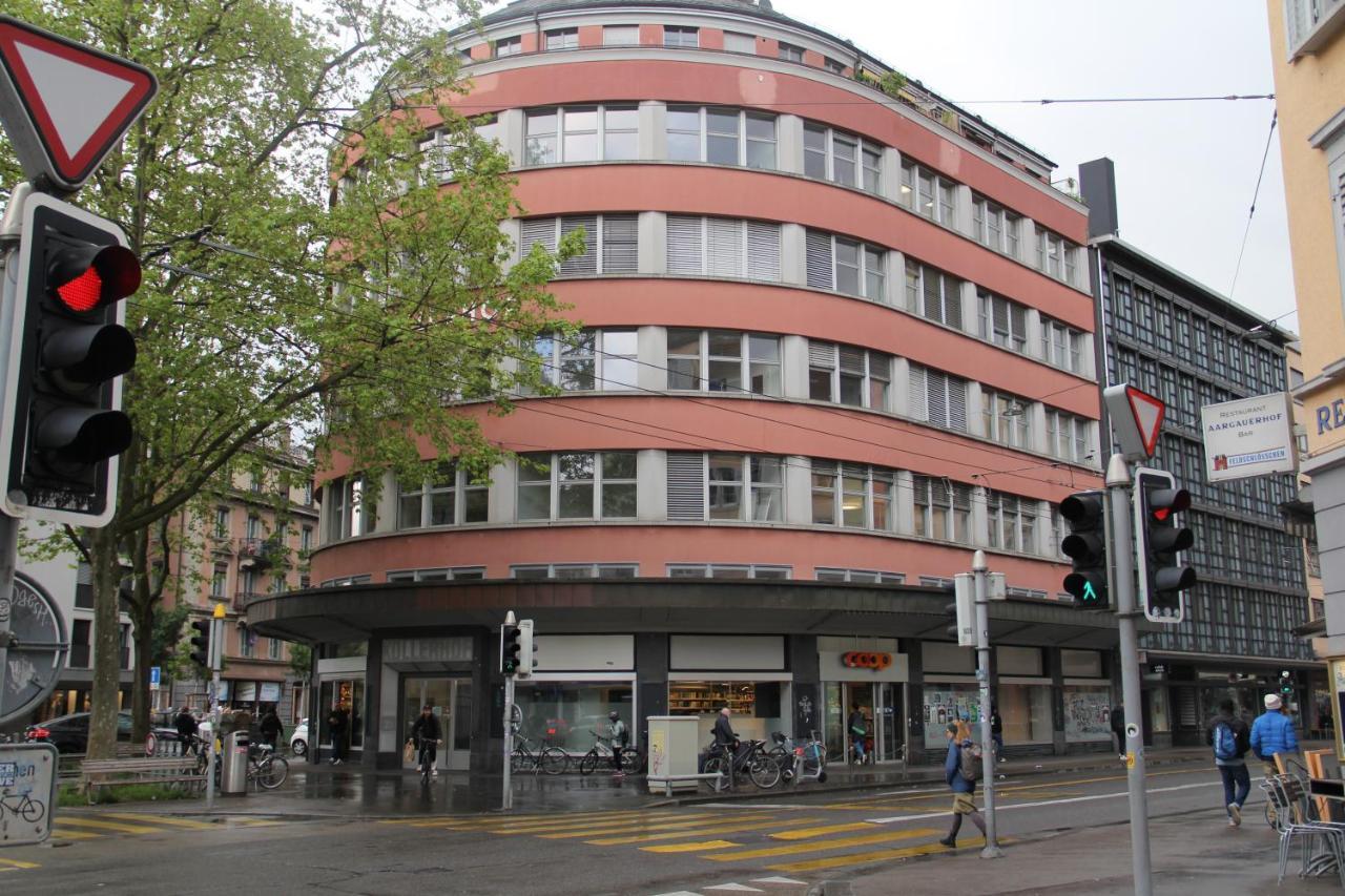 Stay2Night City Center Hostel Zürich Buitenkant foto